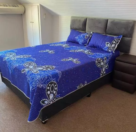 پانسیون M D J Hayfields Guest House