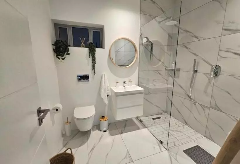 Majatalo Point Villa