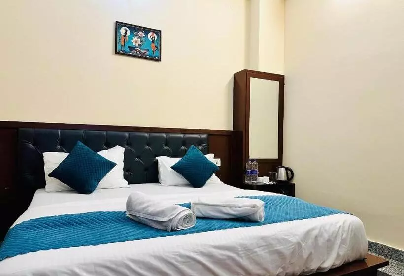 Vadamia Hotels