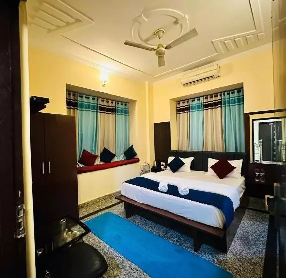 Vadamia Hotels