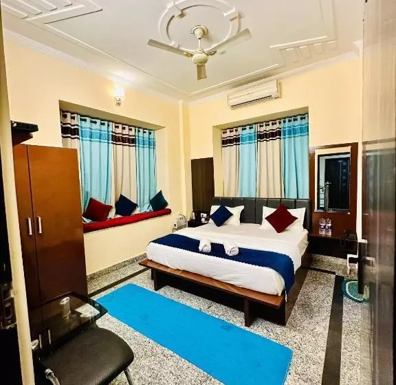 Vadamia Hotels