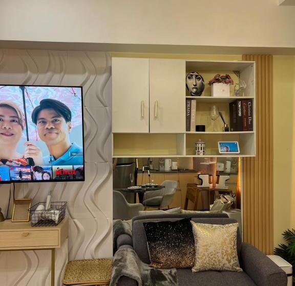 Viceroy Residences Chic Smart Home Wifi Netflix