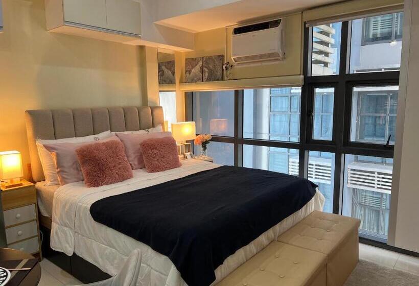 Viceroy Residences Chic Smart Home Wifi Netflix