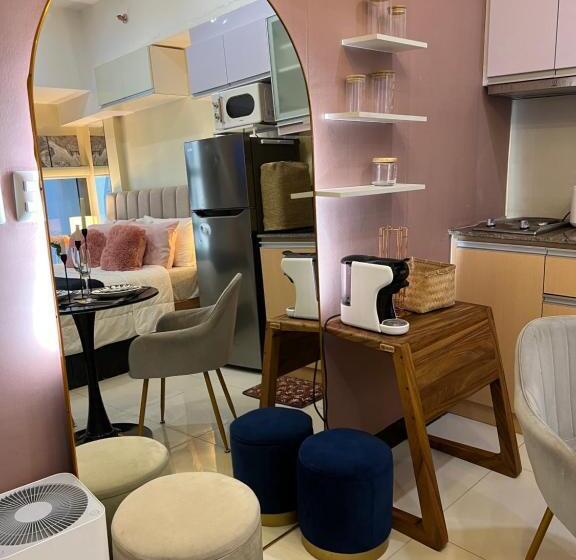 Viceroy Residences Chic Smart Home Wifi Netflix