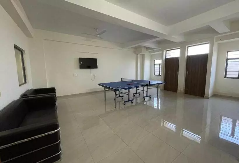 ユースホステル Abuzz Oxfordcaps Cedar Homes