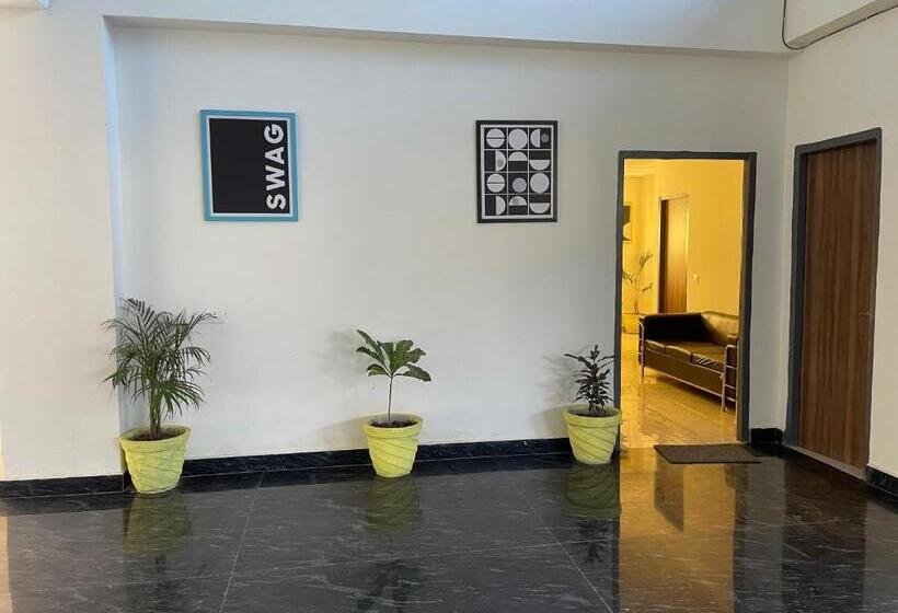 Albergue Abuzz Oxfordcaps Cedar Homes