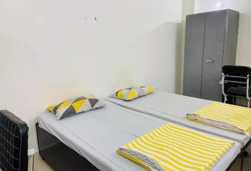 ユースホステル Abuzz Oxfordcaps Cedar Homes