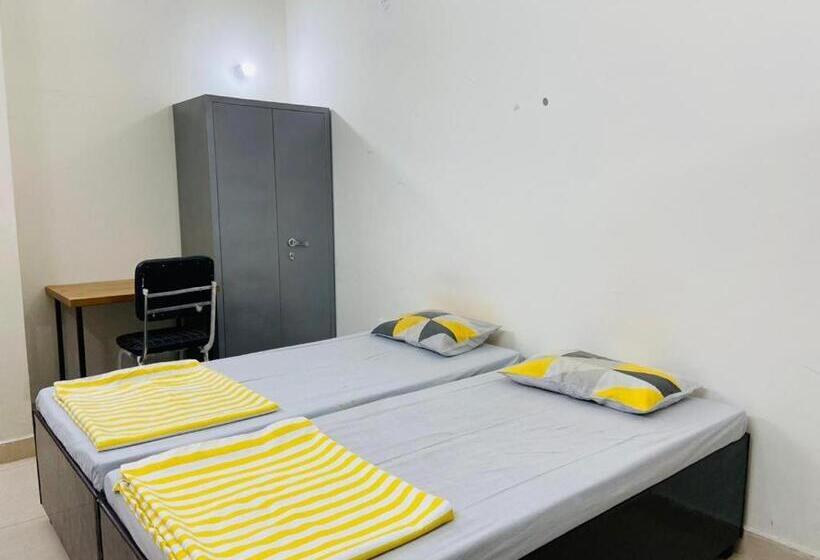 Albergue Abuzz Oxfordcaps Cedar Homes