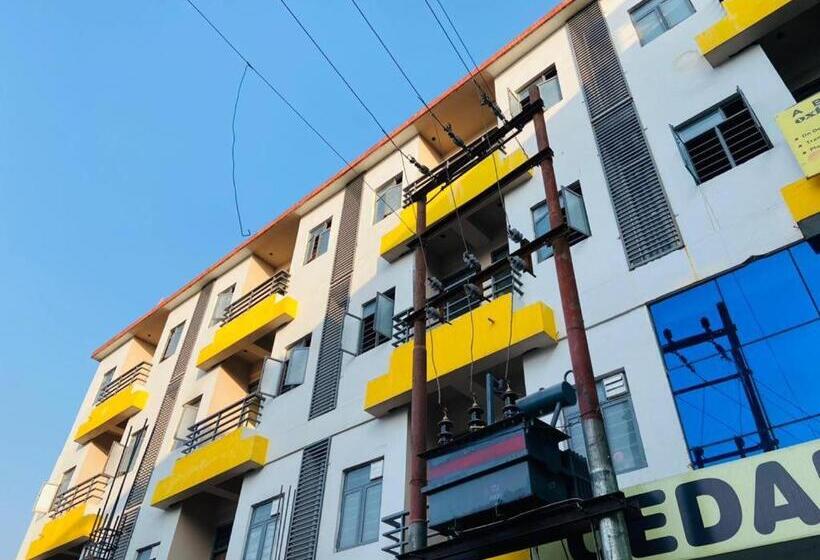 Albergue Abuzz Oxfordcaps Cedar Homes