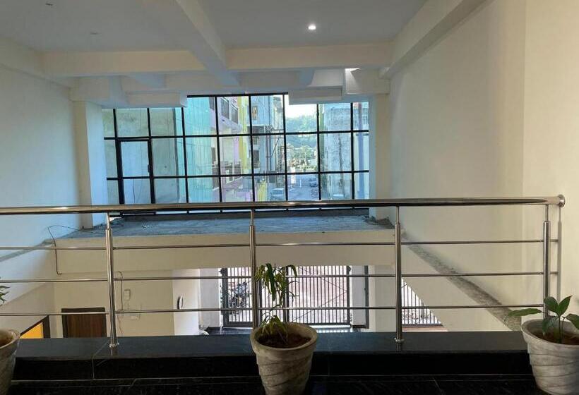 Albergue Abuzz Oxfordcaps Cedar Homes