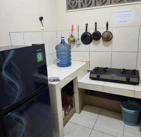 Hostel Penginapan Pip Semarang