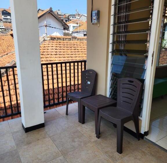 Hostel Penginapan Pip Semarang