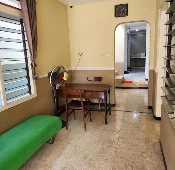 Hostel Penginapan Pip Semarang