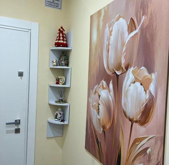 تختخواب و صبحانه La Dea Bendata