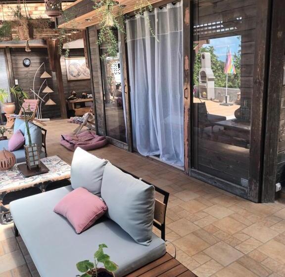 تختخواب و صبحانه La Vista, Chambre D Hôte Chez L Habitant