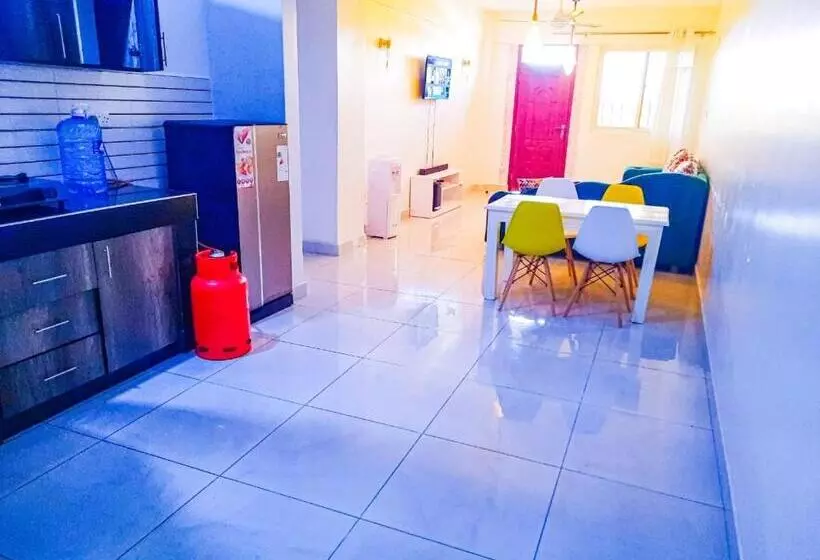 تختخواب و صبحانه Two Bedroms At Kisimani Heights