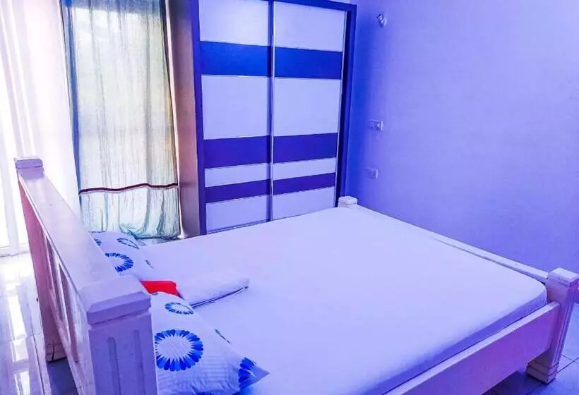 تختخواب و صبحانه Two Bedroms At Kisimani Heights