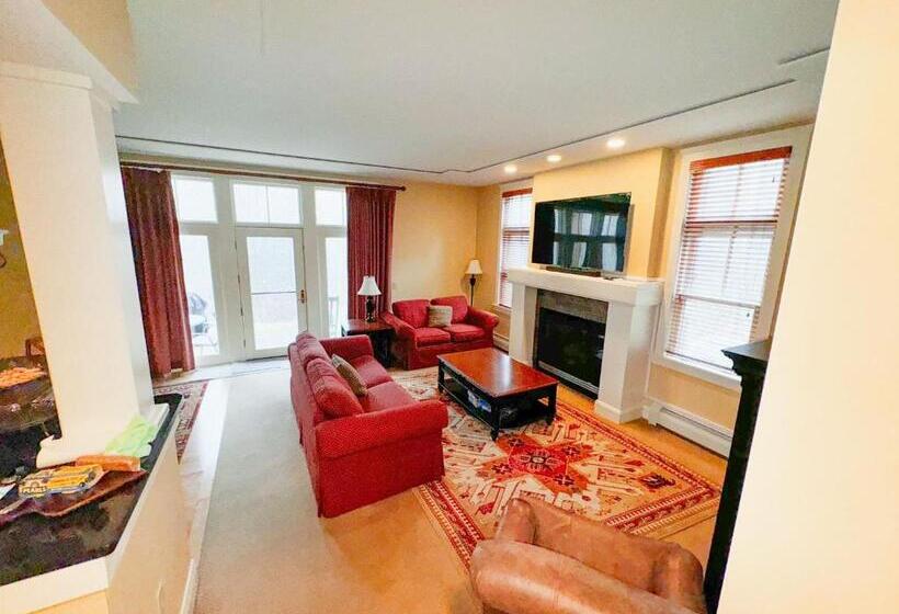 Blossom Haven Charming 3br Condo