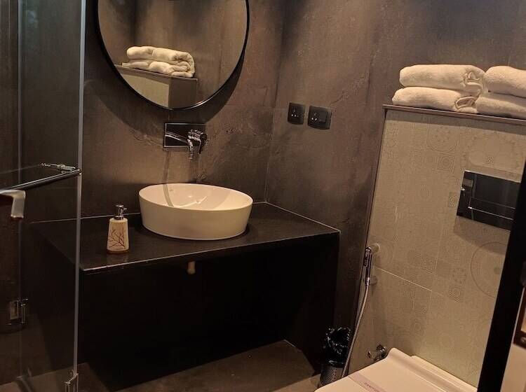 فندق Ananyamaya Nature Lodge