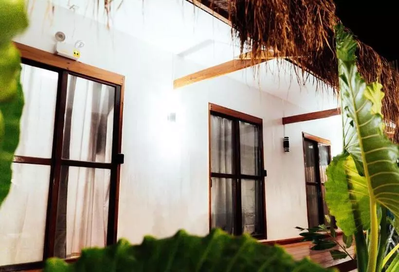 ホテル Mazawa Siargao