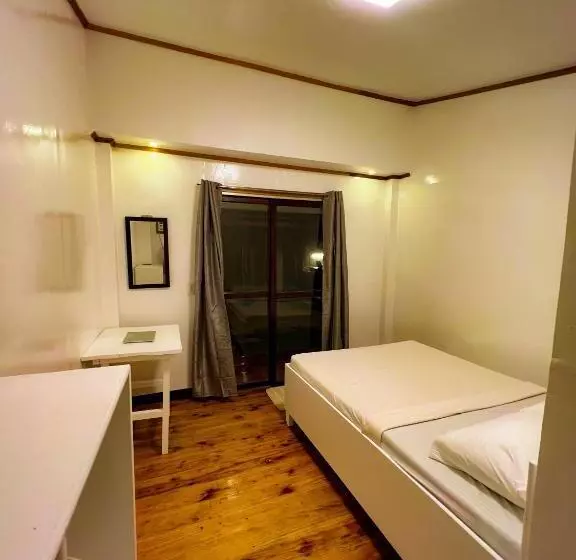 ホテル Mazawa Siargao