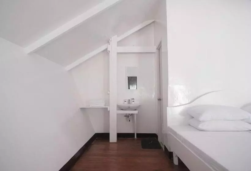 ホテル Mazawa Siargao