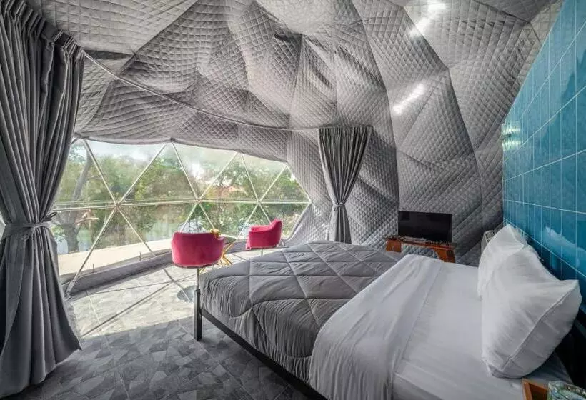 Hotelli Pran Riverside