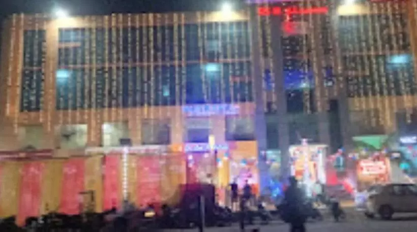 ホテル Shiv Kashi,sultanpur
