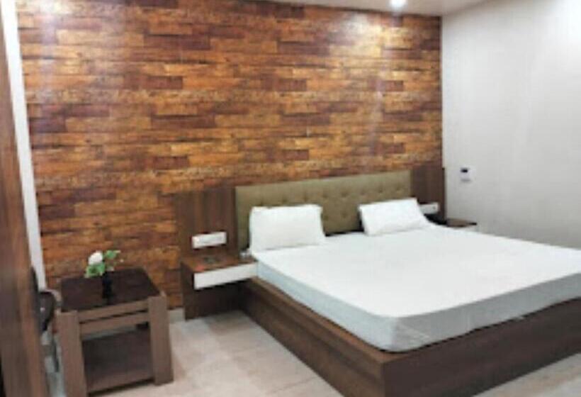 Hotel Shiv Kashi,sultanpur