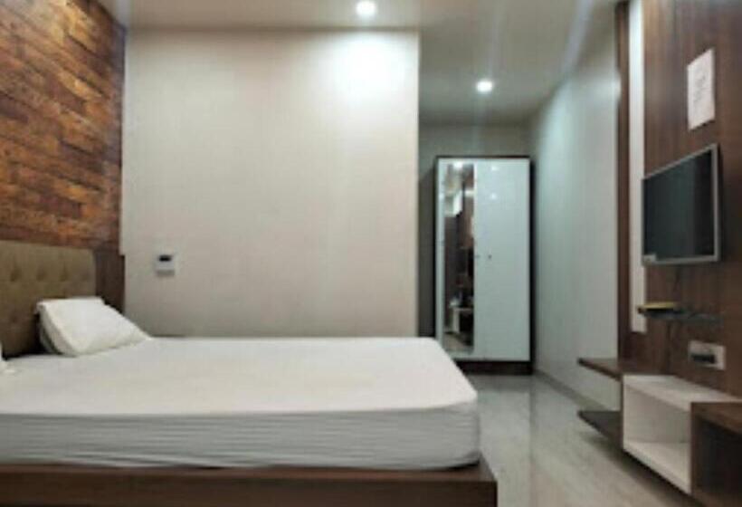 Hotel Shiv Kashi,sultanpur