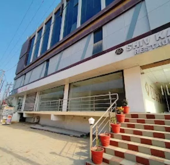 ホテル Shiv Kashi,sultanpur