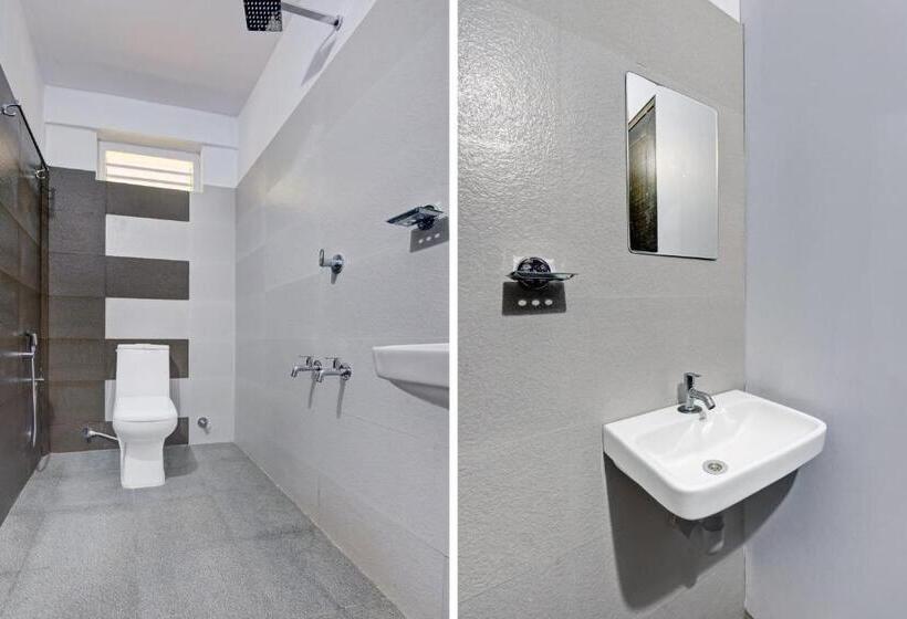 בית מלון כפרי Spot On Aqua Palace Inn