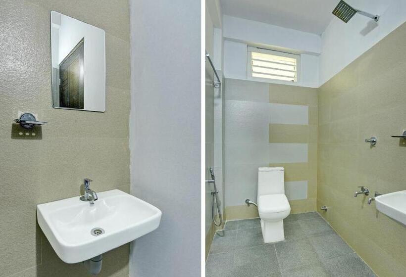 בית מלון כפרי Spot On Aqua Palace Inn