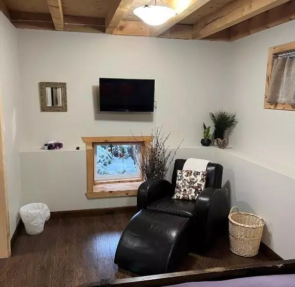 ホテル The Farm Shed Guelph Elora