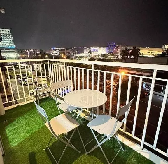 Moa Condotel Staycation By Abode Property