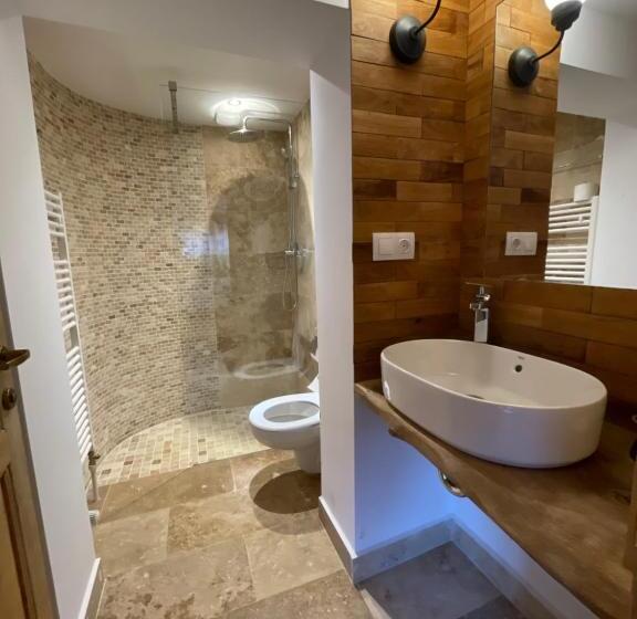 Pensão Camera Zâmbru   Cătun