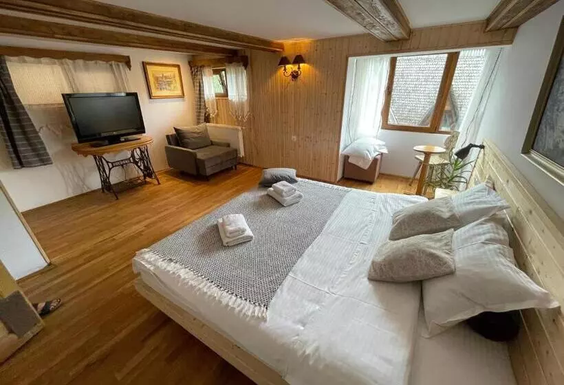 Majatalo Camera Zâmbru   Cătun