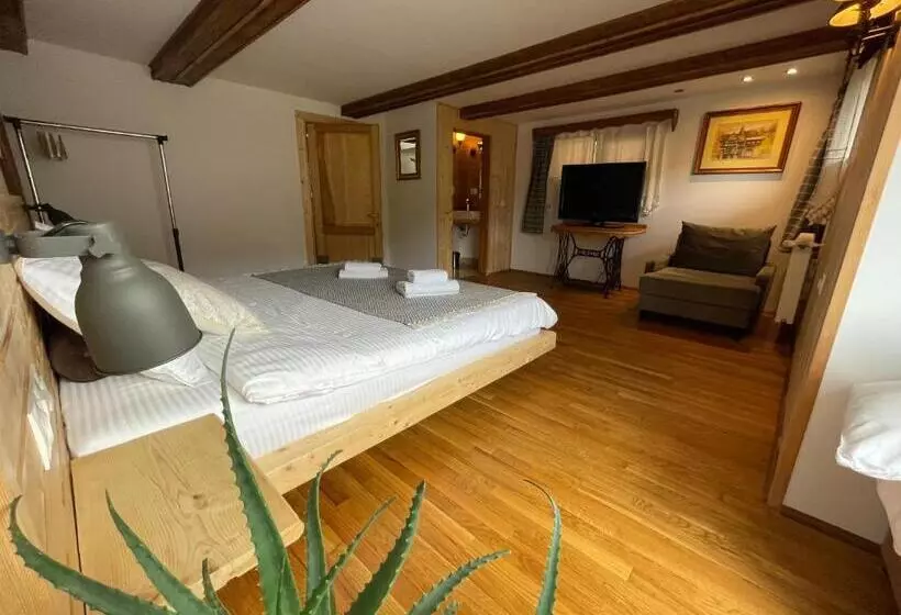 Majatalo Camera Zâmbru   Cătun