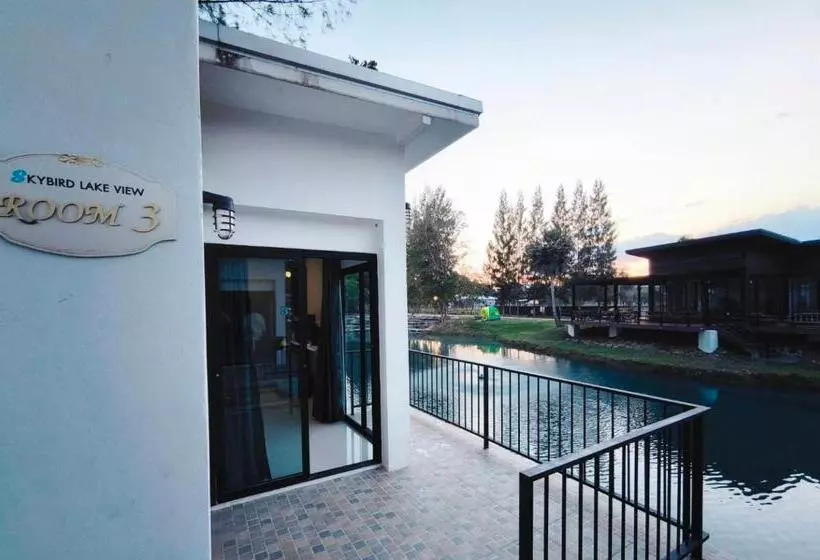 Majatalo Skybird Lake View Resort&camping Khaoyai