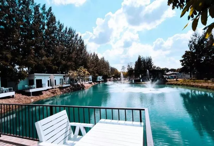 Majatalo Skybird Lake View Resort&camping Khaoyai