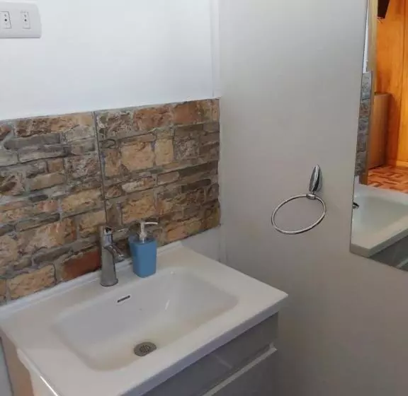 Majatalo Te Ra A Travel Suit Matrimonial