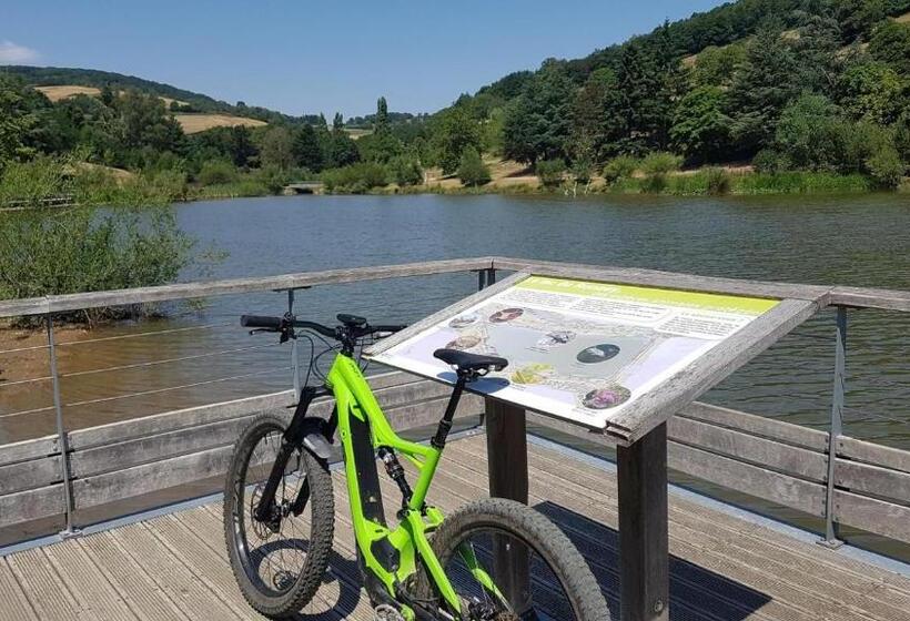 بنسيون Villa Les Roches D Yzeron