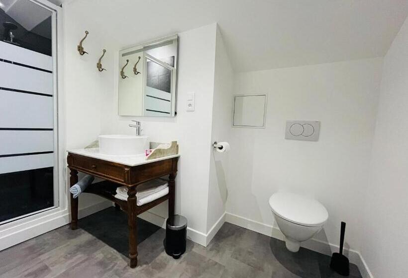 بنسيون Villa Les Roches D Yzeron