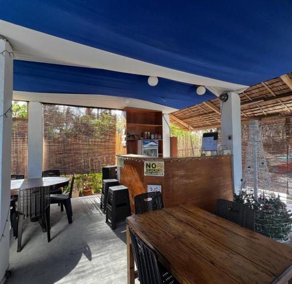 호스텔 Balaypalay Tourist Inn & Resto Bar