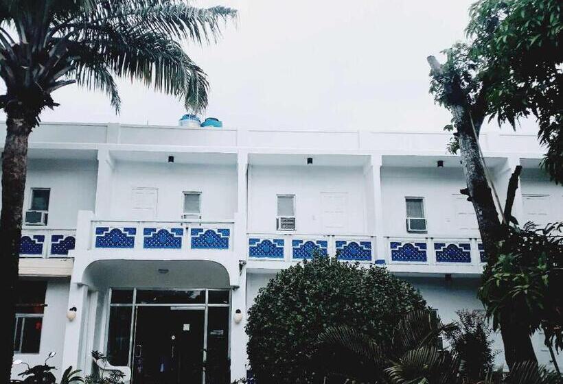 فندق صغير Casa De Praxides Tourist Inn