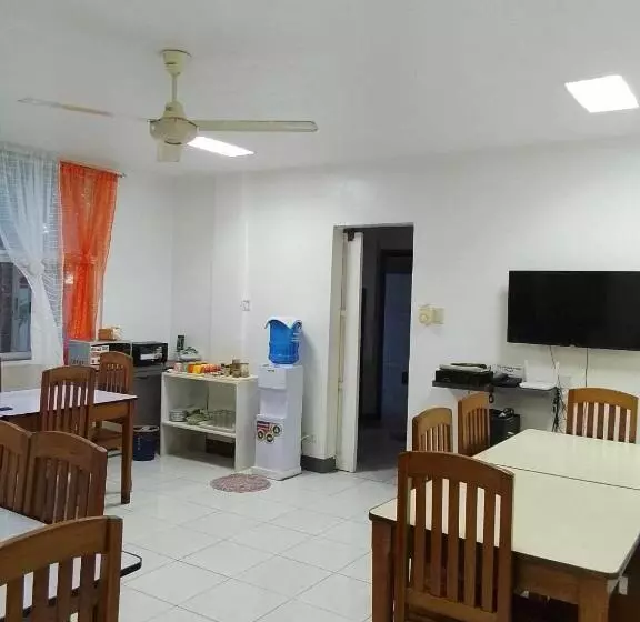 ユースホステル Casa De Praxides Tourist Inn