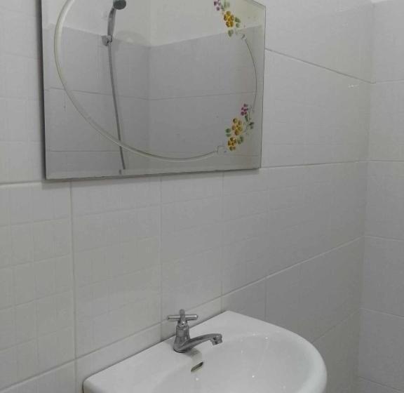 فندق صغير Casa De Praxides Tourist Inn