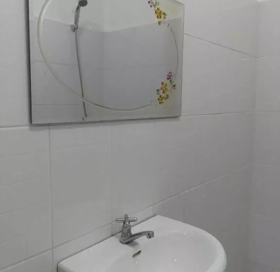 ユースホステル Casa De Praxides Tourist Inn