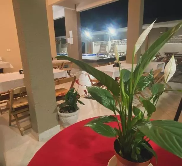 ユースホステル Pousada Aurora Peruíbe