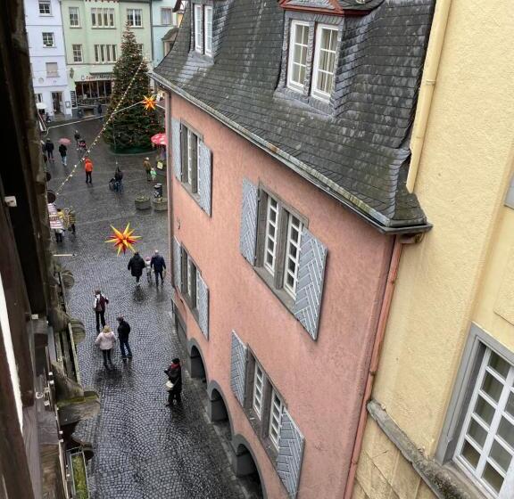 تختخواب و صبحانه Cochemer Arkaden